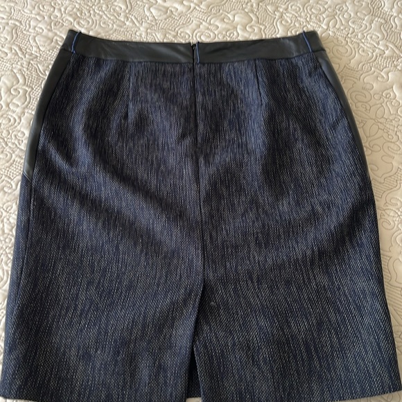 Ann Taylor pencil skirt - Picture 5 of 17